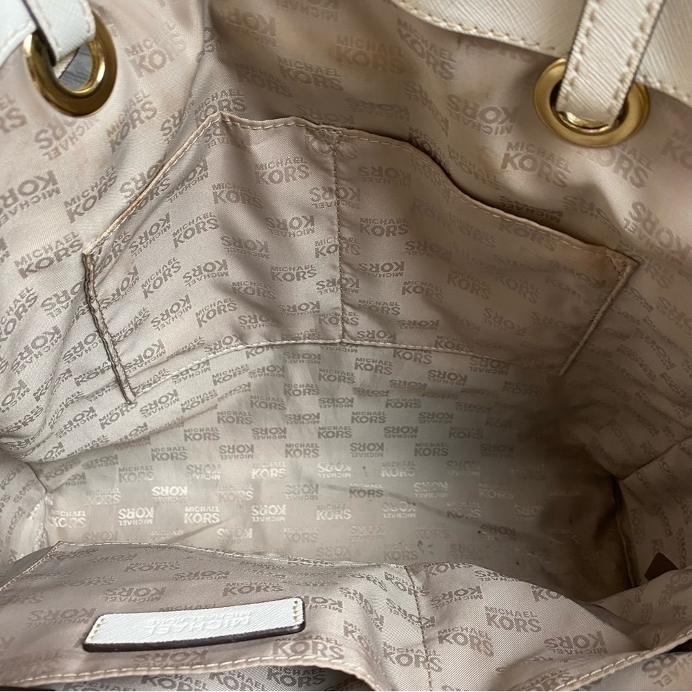 Michael Kors Jet Set White Saffiano Leather Travel Tote - Picture 15 of 17